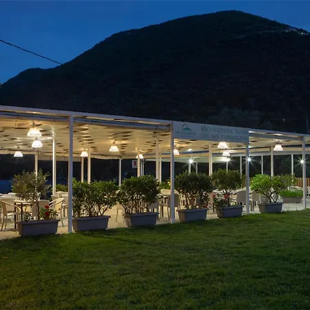 Menes 3* Geni (Lefkada)