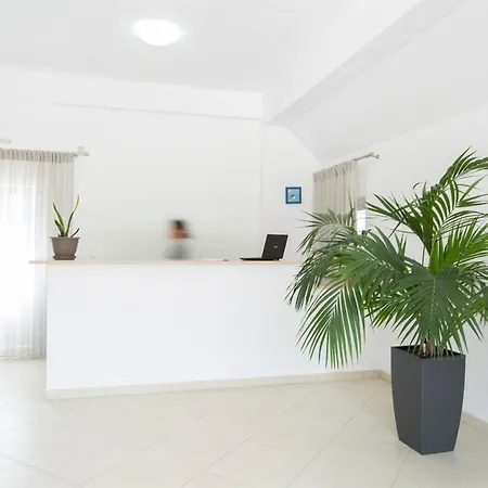 Menes 3* Geni (Lefkada)