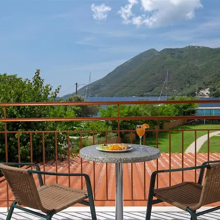 Menes Geni (Lefkada)