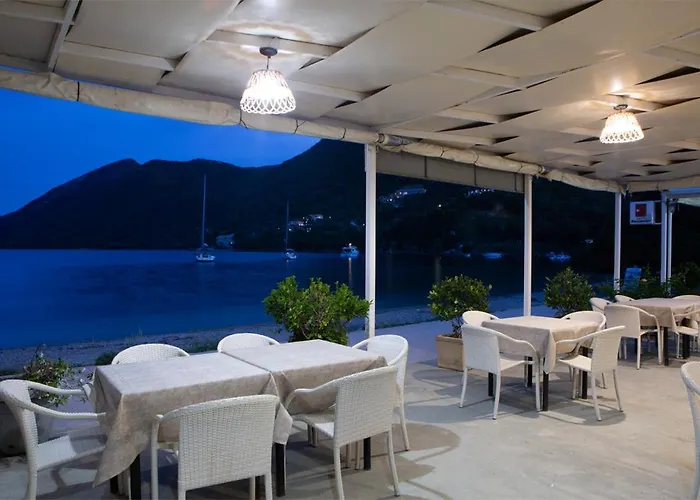 Menes Geni (Lefkada)